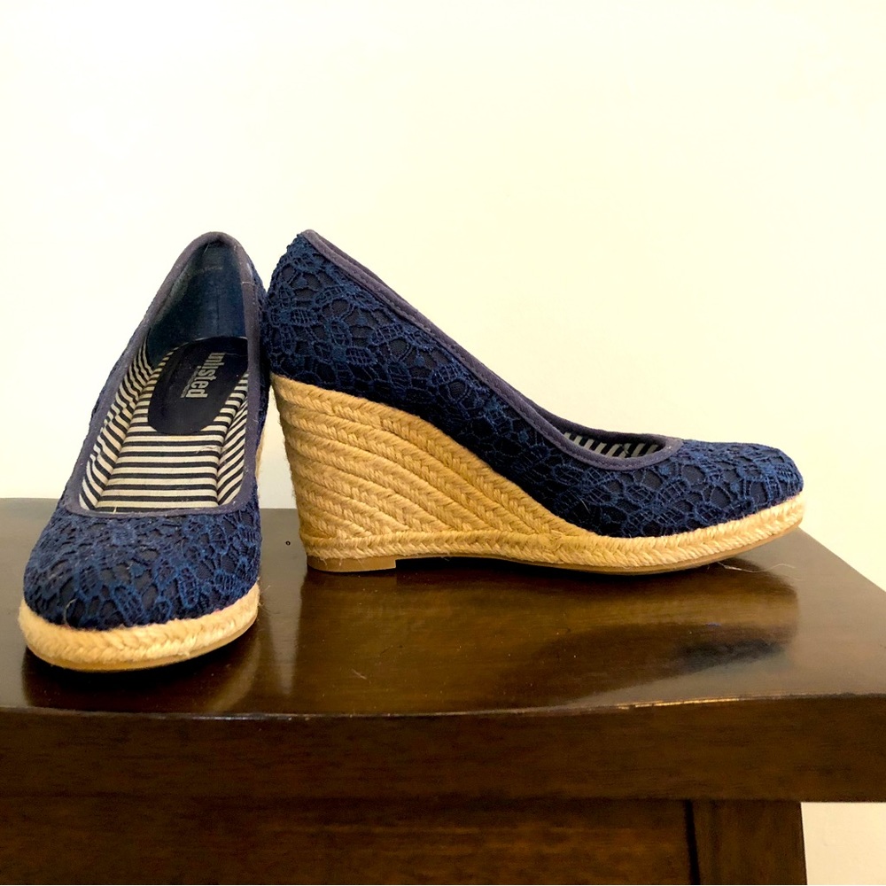 NWOT Unlisted brand espadrilles. Sz 6